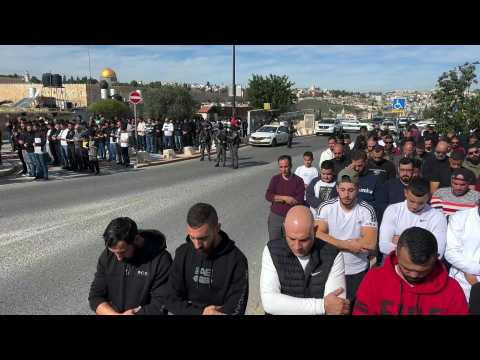 Friday prayers under tight security in East Jerusalem