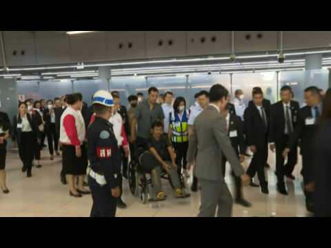 First group of Thai evacuees from Israel arrive in Bangkok