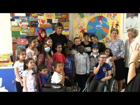 Melania Trump visits children's hospital in Rome