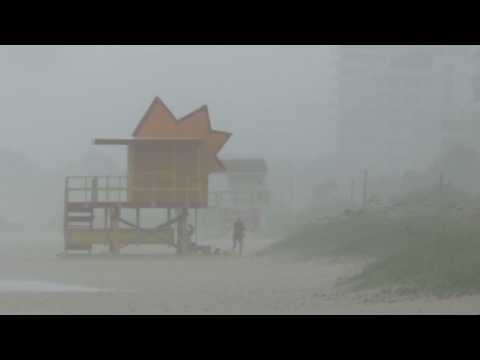 Hurricane Irma hits Miami beach after battering Cuba