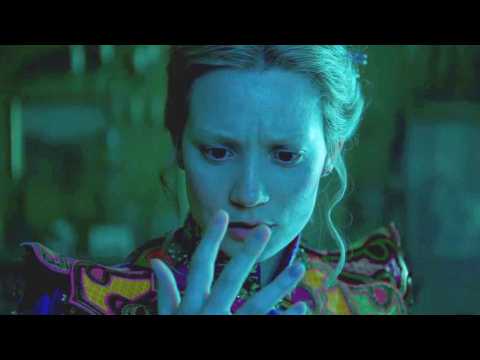 Alice de l'autre côté du miroir - Bande annonce 12 - VO - (2016)