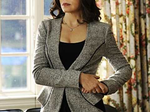 The Good Wife - Teaser 1 - VO