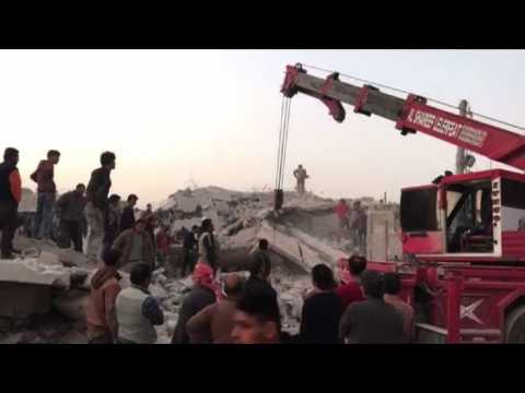 Air raids kill 21 civilians in Syria's Aleppo: monitor