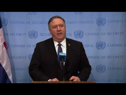 Pompeo urges all nations to end trade with Venezuela's Maduro