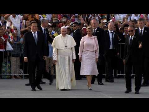 Panama's Varela hosts farewell ceremony for Pope Francis