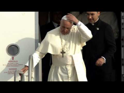 Pope Francis lands in Panama City for 2019 World Youth Day