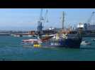 Rescued Sea Watch migrants arrive in Sicily
