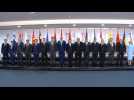Chinese Premier and European leaders pose for family photo