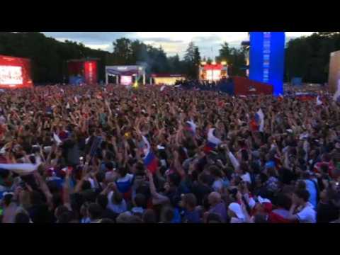World Cup: Russians in fan zone celebrate goal against Croatia
