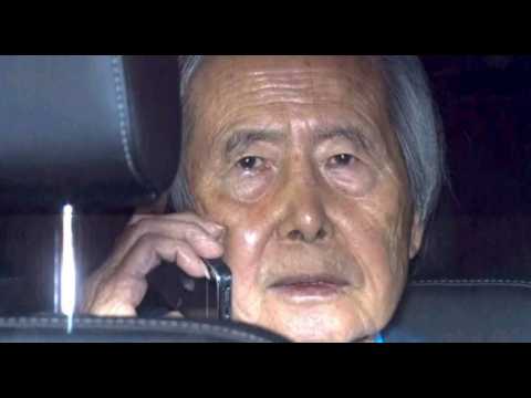 Alberto and Kenji Fujimori leave Peruvian clinic