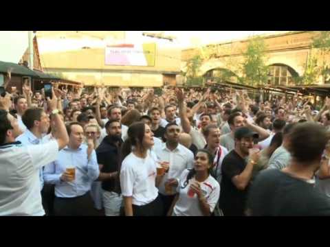 London: fans gather to watch England take on Croatia in WC semis