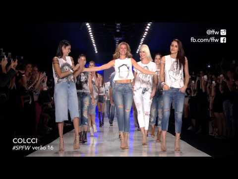 Key Fashion Moment : 2015 : Gisele Bündchen quits the catwalk