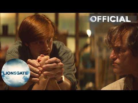 The Glass Castle - Clip "Arm Wrestle" - In Cinemas October 6