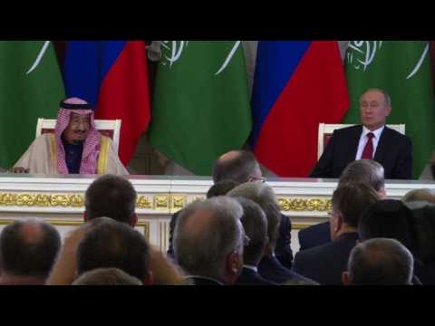 Saudi Arabia agrees to buy Russia S-400 air defence systems