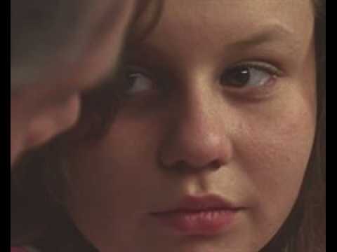 Maillot de bain 46 - bande annonce - VOST - (2011)