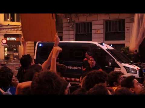 Catalan independence: 700,000 protest against police violence
