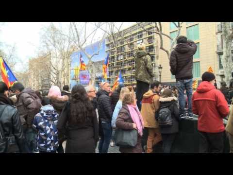 Protests in Barcelona after ex-Catalan leader Puigdemont arrest