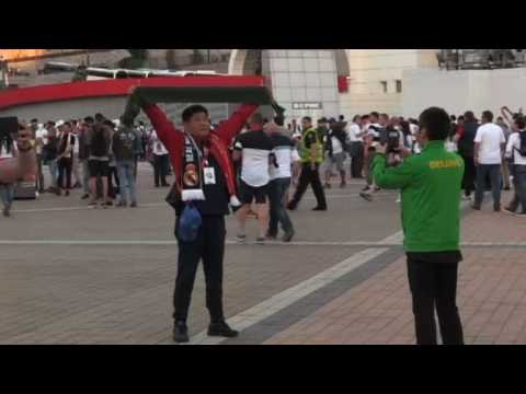 Champions League: fans arrive for Madrid-Liverpool final
