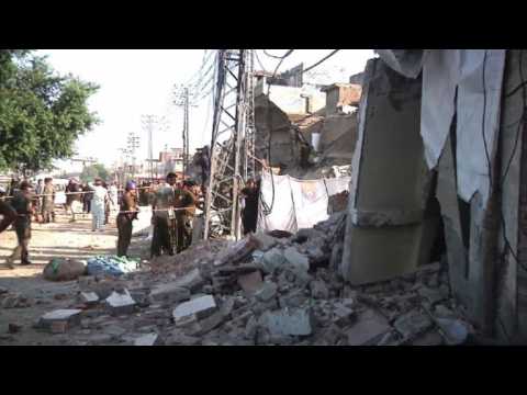 Blast kills at least 20, injures dozens in Pakistan's Lahore