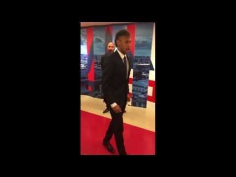 Football: PSG roll out red carpet for Neymar
