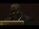 Warring South Sudan leaders sign peace deal
