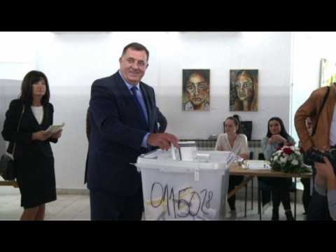 Bosnian Serb leader Milorad Dodik votes in general election