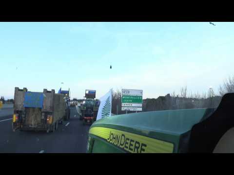 French farmers close 400 km of motorway from Lyon to Spain