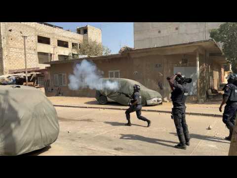 Demonstrators clash with security forces in Senegal capital (2)