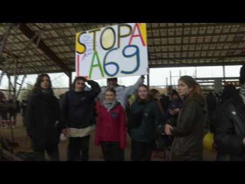 Greta Thunberg joins the opponents to the A69 highway project in southwest France