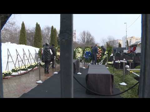 Moscow cemetery staff work ahead of Navalny funeral