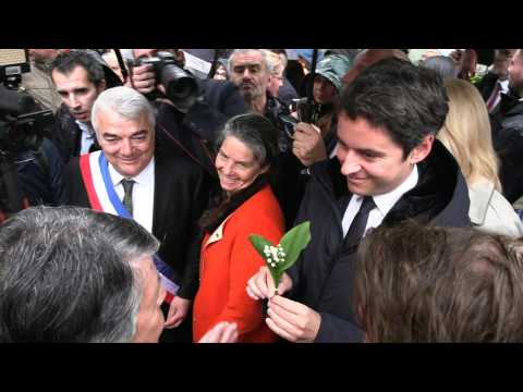 French PM enjoys a walkabout on his arrival in Beaugency, Loiret