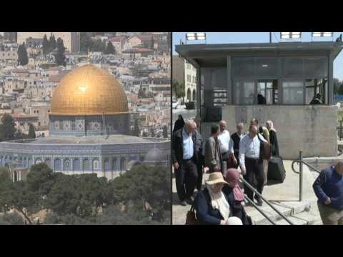 Muslims head to the Al-Aqsa Mosque for last Friday prayers of Ramadan