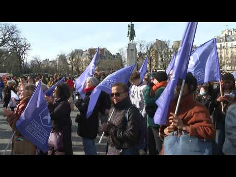 Support rally in Paris as France set to make abortion constitutional right