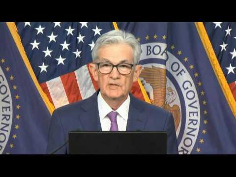 Fed says risks to achieving goals 'moving into better balance'