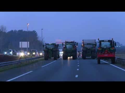 French farmers blockading motorway near Bordeaux