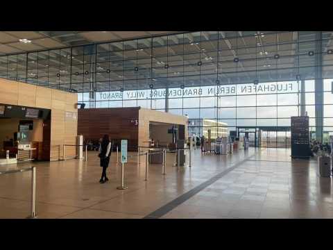 Berlin airport deserted as security staff strike across Germany