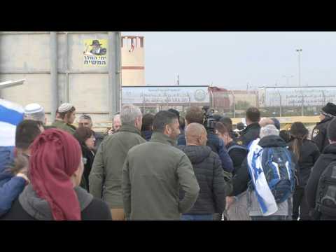 Aid returns to Egypt as Israeli protest blocks delivery to Gaza