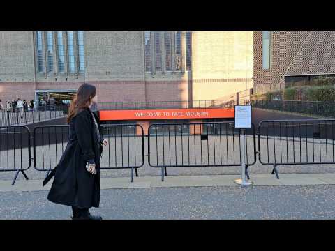 Tate Modern closed to visitors after man reportedly falls to death