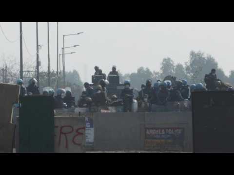 Indian police blockade capital from protesting farmers