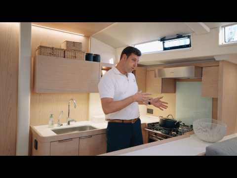 Visite de l'Oceanis Yacht 60 [vidéo promotionnelle - en anglais]