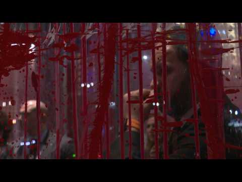 Portugal: PSD/AD headquarters covered in red paint by climate activists