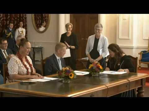 Chris Hipkins sworn in as New Zealand PM after Jacinda Ardern formally steps down
