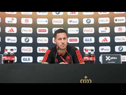 Voici pourquoi Hazard et Courtois ont remplacé Arthur Theate et Yannick Carrasco en conférence de presse