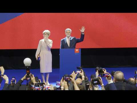 Retired NATO general gives speech after winning Czech presidential vote