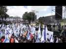 Israeli opposition leaders address thousands of protesters in front of Knesset