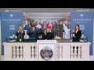 NYSE closing bell: US stocks sink in worst yearly performance since 2008