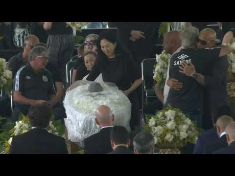 Pele's relatives, FIFA chief Infantino attend 24-hour wake