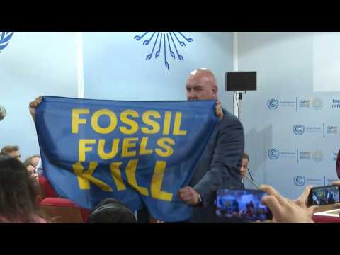 COP27: Protesters interrupt Russian event