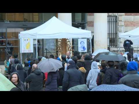 Hundreds gather in Paris for tribute to murdered schoolgirl Lola