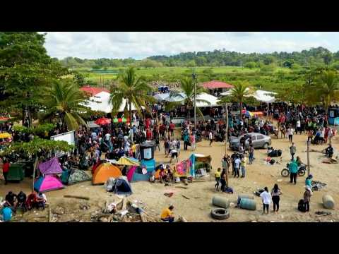 Thousands of migrants hoping to reach US stranded at Colombian port